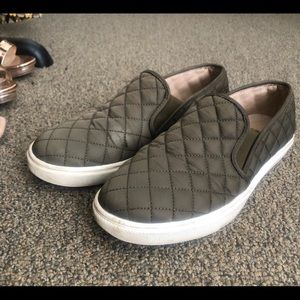 Steve Madden canvas shoes